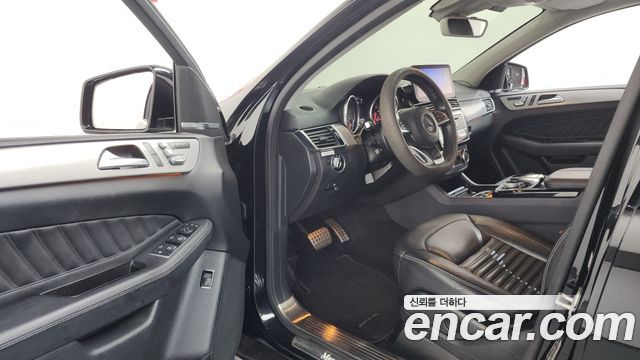 Mercedes-Benz GLE-Class 2017 — photo 10