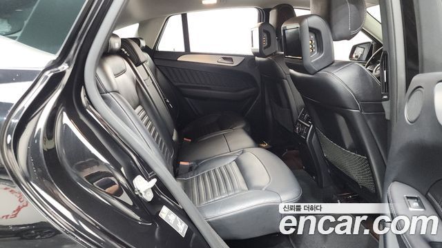 Mercedes-Benz GLE-Class 2017 — photo 12