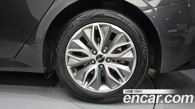 Kia K5 2022 — photo 7