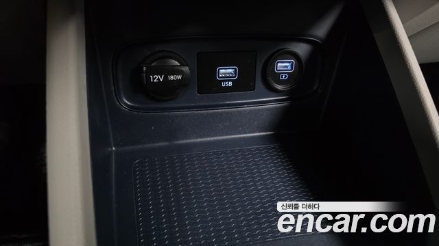Hyundai Venue 2020 — photo 18