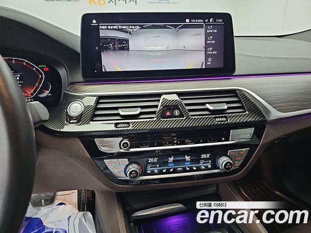 BMW Gran Turismo 2021 — photo 10