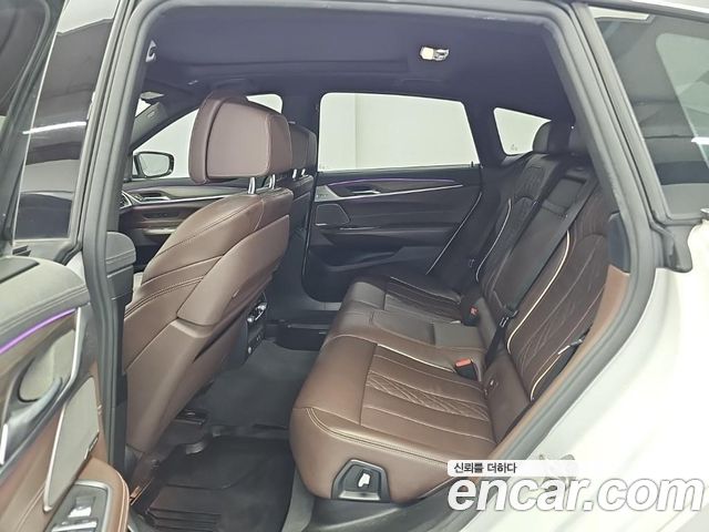 BMW Gran Turismo 2021 — photo 12
