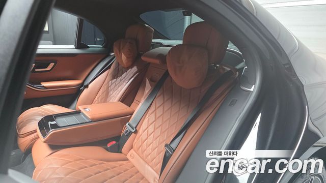 Mercedes-Benz S-Class 2022 — photo 18