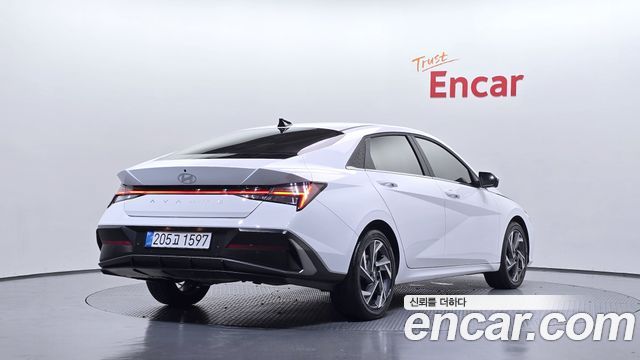 Hyundai AVANTE 2025 — photo 2