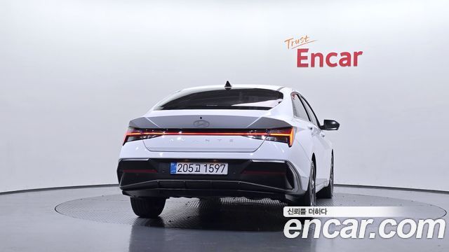 Hyundai AVANTE 2025 — photo 4