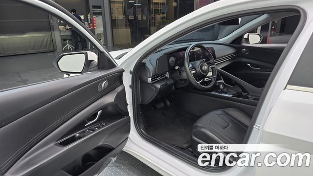 Hyundai AVANTE 2025 — photo 13