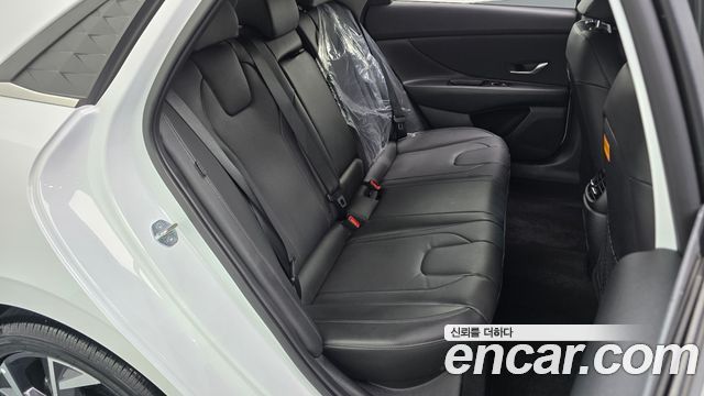 Hyundai AVANTE 2025 — photo 17