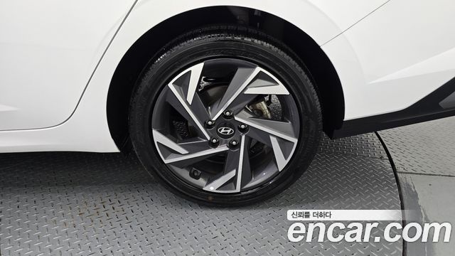 Hyundai AVANTE 2025 — photo 7