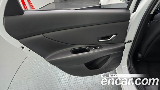 Hyundai AVANTE 2025 — photo 15