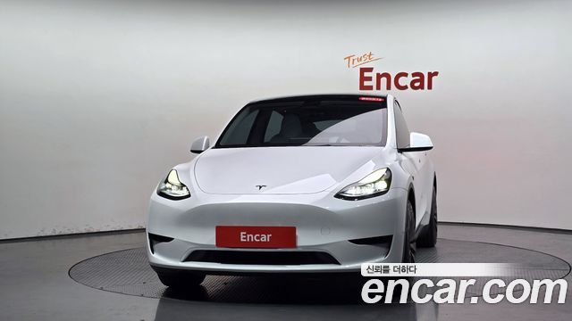Tesla Model Y 2023 — photo 3