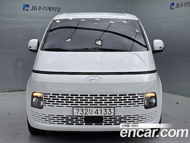 Hyundai Staria 2022 — photo 2