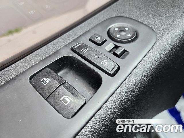 Hyundai Staria 2022 — photo 9
