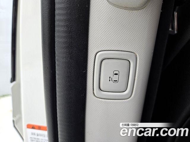 Hyundai Staria 2022 — photo 13