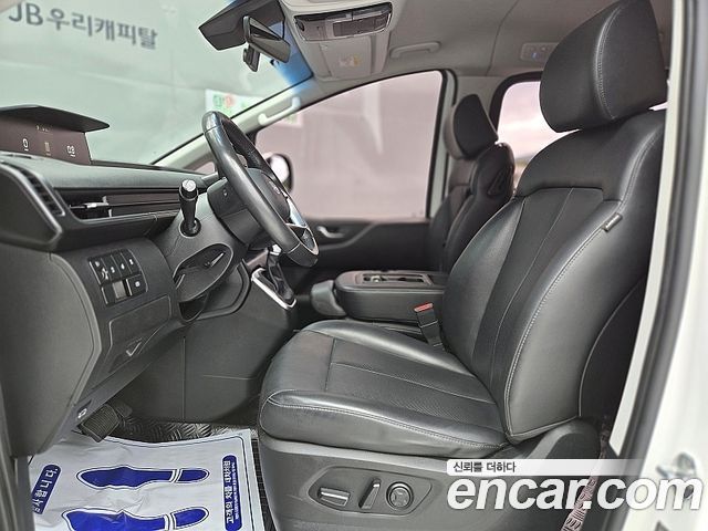 Hyundai Staria 2022 — photo 16