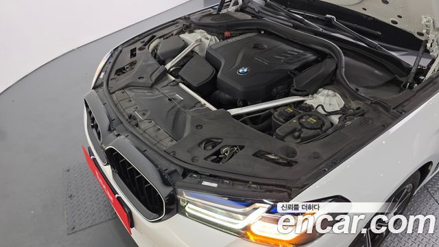 BMW 5-Series 2023 — photo 6