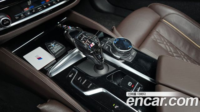 BMW 5-Series 2023 — photo 12