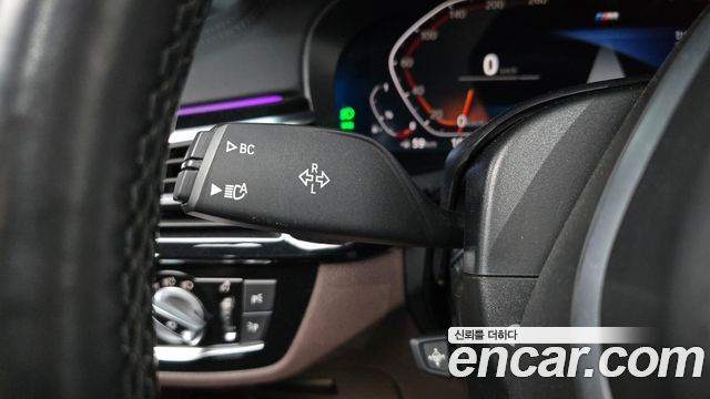BMW 5-Series 2023 — photo 29