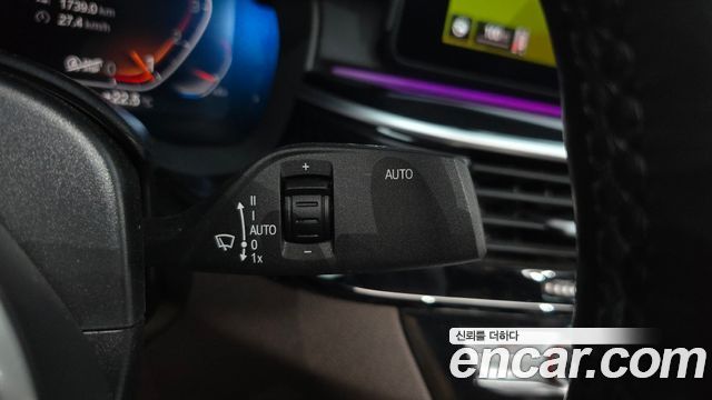 BMW 5-Series 2023 — photo 30