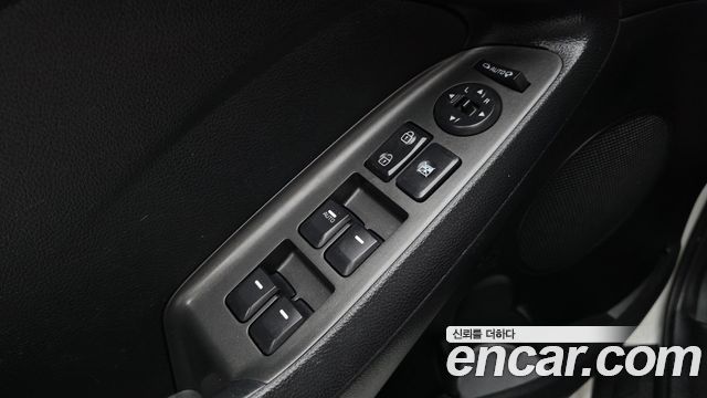 Kia K3 2014 — photo 12