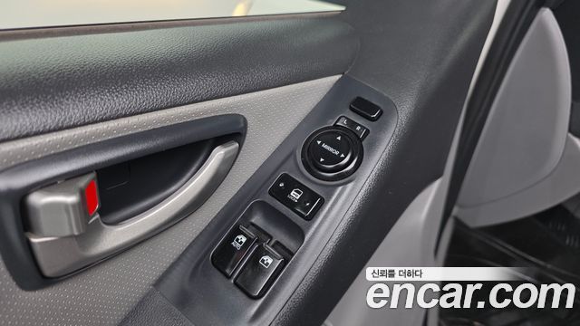 Hyundai Starex 2014 — photo 17