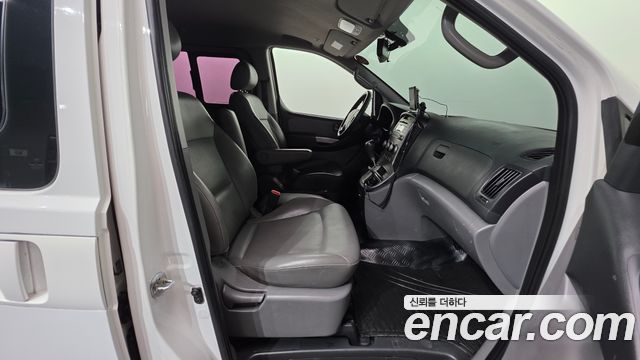 Hyundai Starex 2014 — photo 16