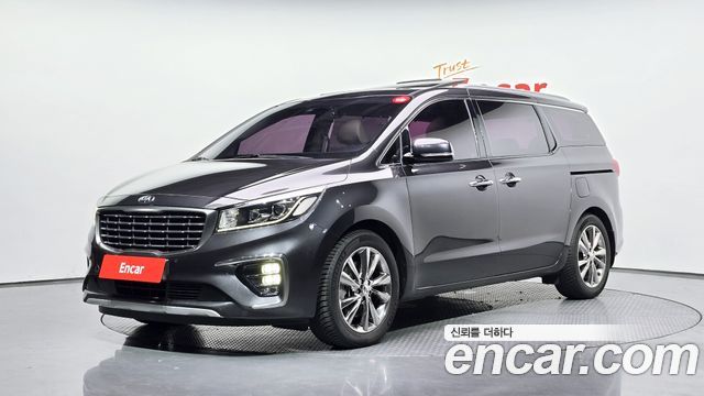 Kia Canival 2019 — photo 1