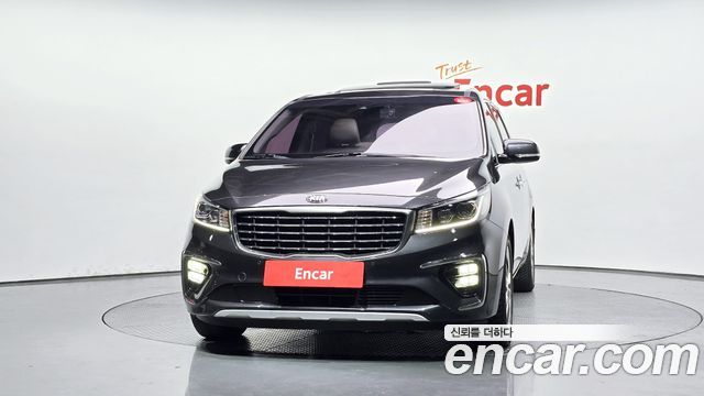 Kia Canival 2019 — photo 3