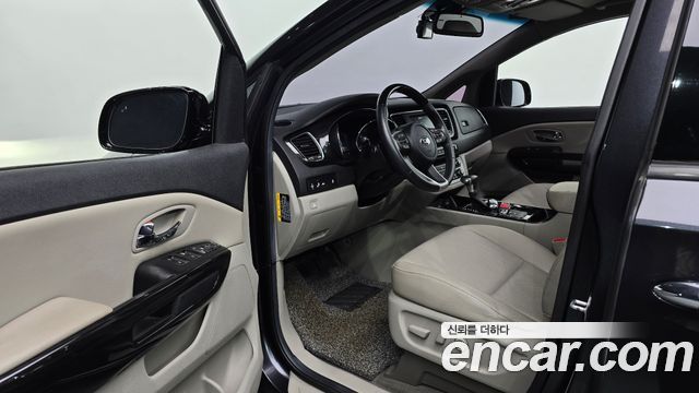 Kia Canival 2019 — photo 13