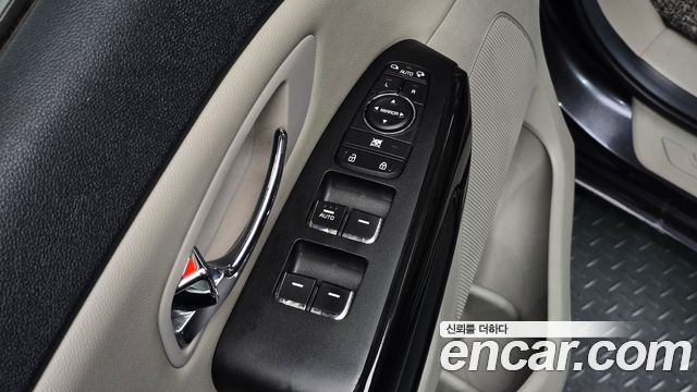 Kia Canival 2019 — photo 24