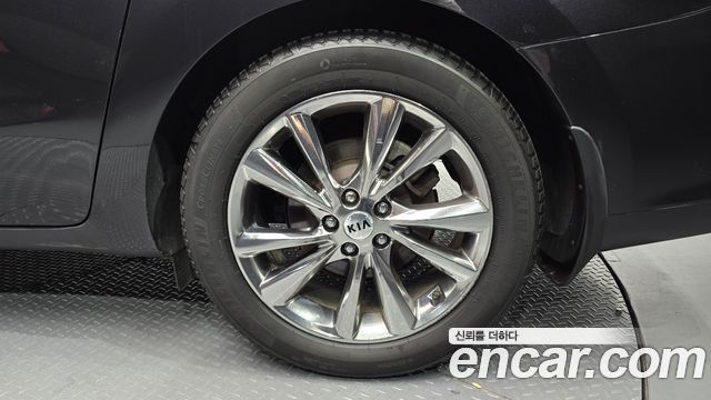 Kia Canival 2019 — photo 7