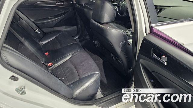 Hyundai Sonata 2014 — photo 11