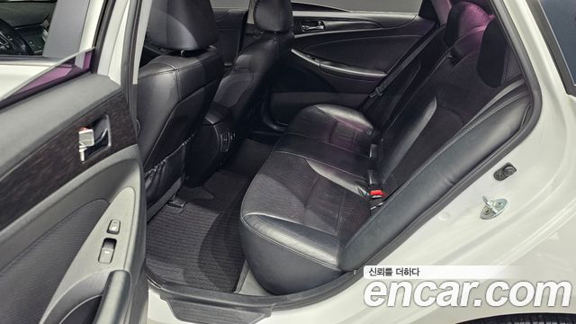 Hyundai Sonata 2014 — photo 12