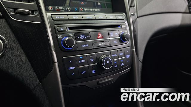 Hyundai Sonata 2014 — photo 17
