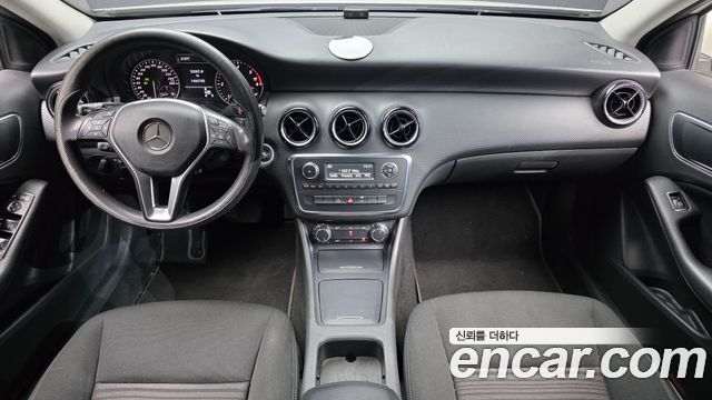 Mercedes-Benz A-Class 2014 — photo 7
