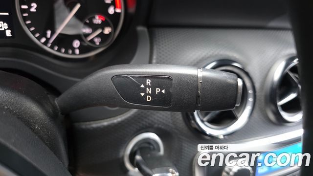 Mercedes-Benz A-Class 2014 — photo 9