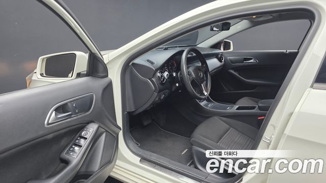 Mercedes-Benz A-Class 2014 — photo 10