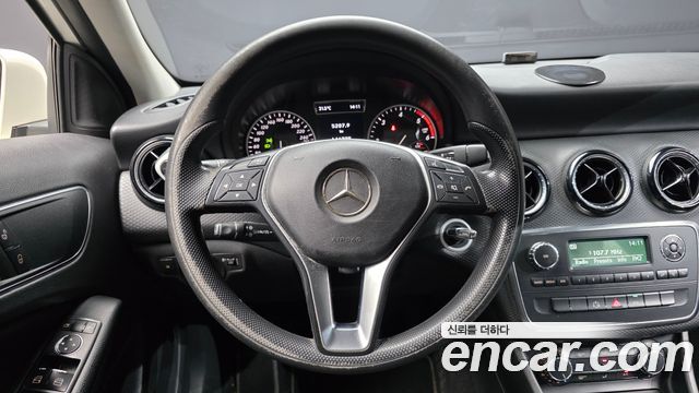 Mercedes-Benz A-Class 2014 — photo 13