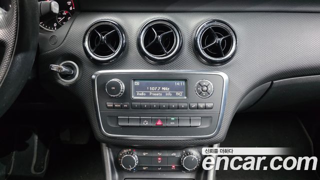 Mercedes-Benz A-Class 2014 — photo 14
