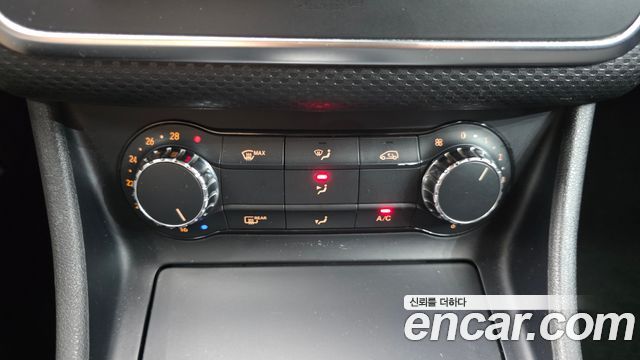 Mercedes-Benz A-Class 2014 — photo 16