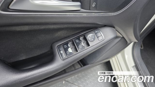 Mercedes-Benz A-Class 2014 — photo 18
