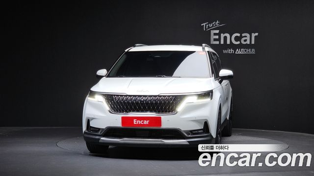 Kia Canival 2023 — photo 3
