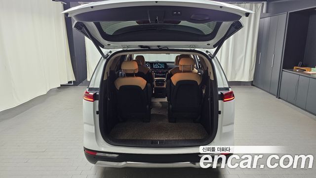 Kia Canival 2023 — photo 20