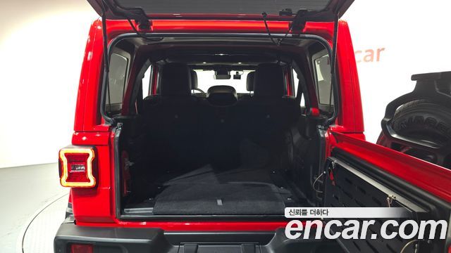 Jeep Wrangler 2024 — photo 18