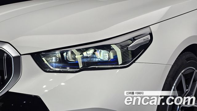 BMW 5-Series 2025 — photo 8