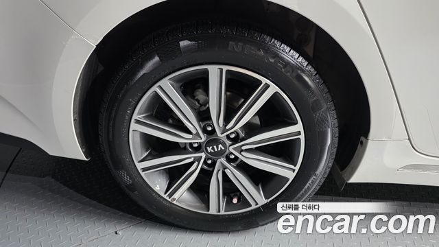 Kia K5 2019 — photo 5
