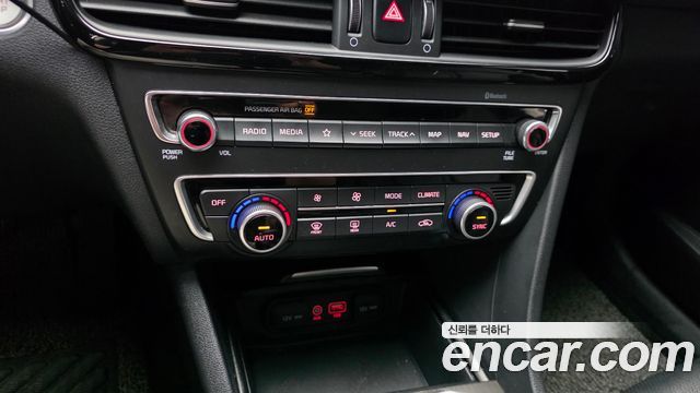 Kia K5 2019 — photo 16