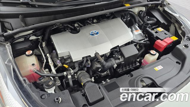 Toyota Prius 2018 — photo 6