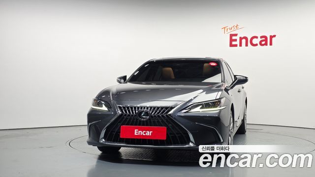 Lexus ES 2023 — photo 3