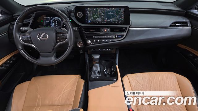 Lexus ES 2023 — photo 10