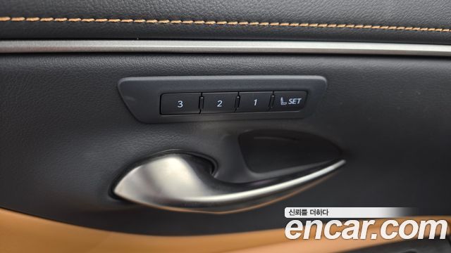 Lexus ES 2023 — photo 28